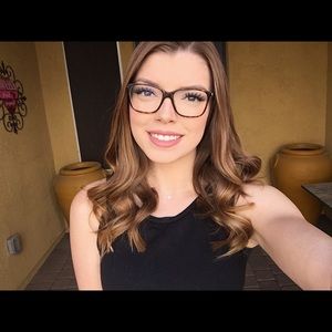 Meet your Posher, Marissa